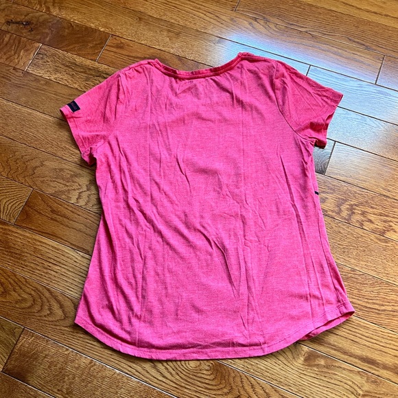 Disney parks Mickey Mouse Half Sleeve T-Shirt in women’s large - Picture 3 of 3